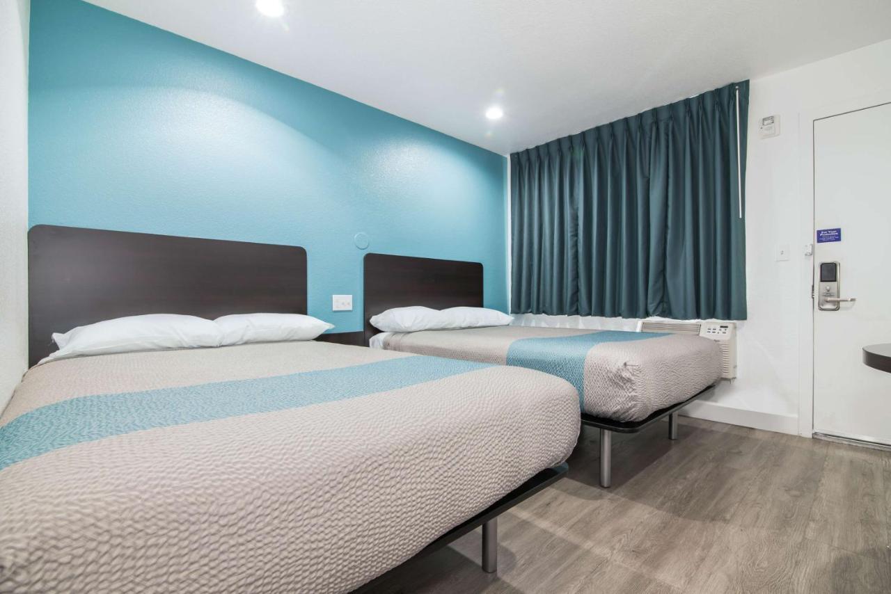 Motel 6-Moreno Valley, Ca - Perris Bagian luar foto