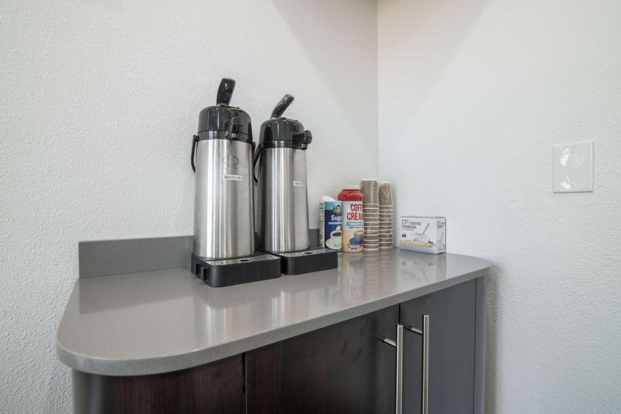 Motel 6-Moreno Valley, Ca - Perris Bagian luar foto